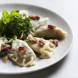 Pierogi z mięsem i okrasą 8 szt.